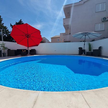 Summer Holiday Apartments Novalja Bagian luar foto